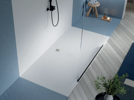 Receveur de douche, sur mesure : Largeur 120 à 300 cm x l. 70 à 150 cm. Bac à douche en résine Akrytan® anti glissant, finition misse, 10 couleurs, Livraison offerte et rapide